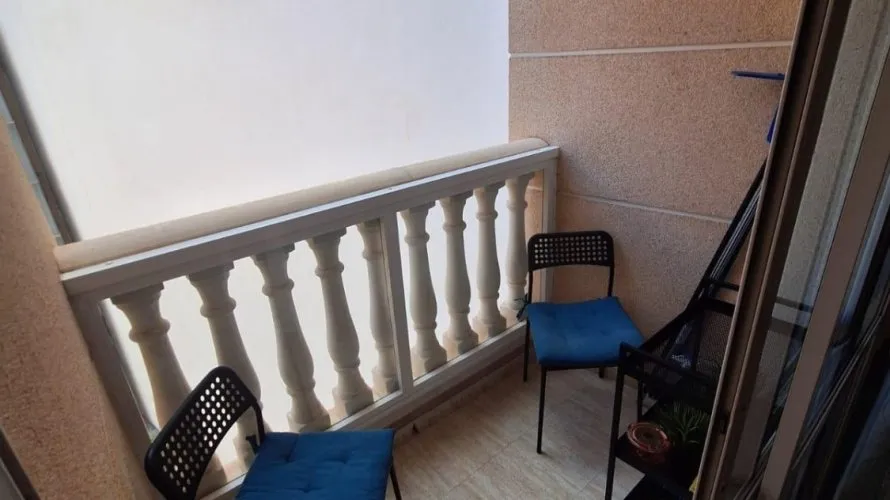 Apartamento de 1 dormitorio en Torrevieja, España No. 3388 № 1