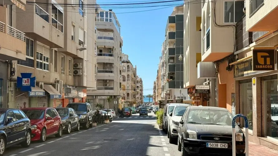 Apartamento de 2 dormitorios en Torrevieja, España No. 3312 № 28