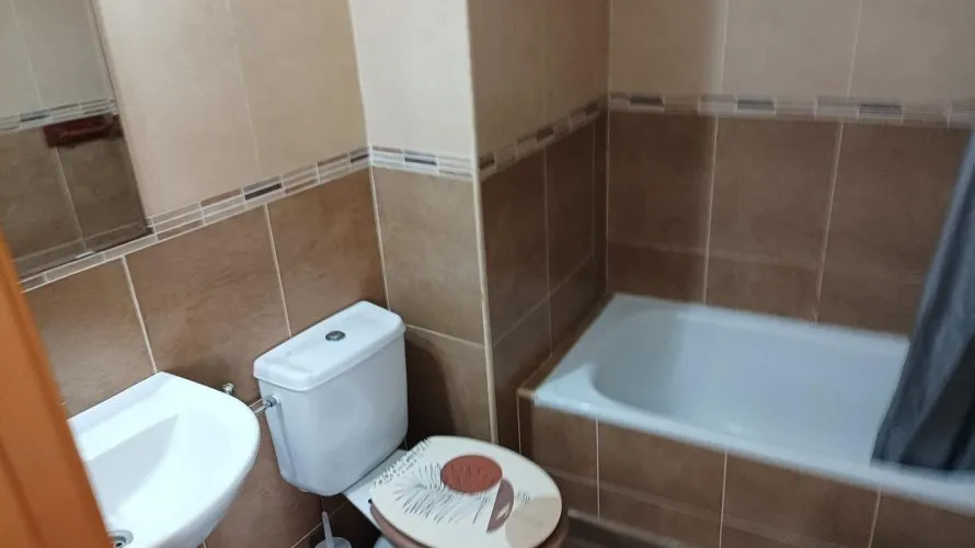 Apartamento de 2 dormitorios en Torrevieja, España No. 3360