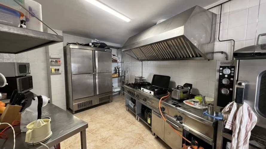 Propiedad comercial de 1200m² en Altea, España No. 3325 № 14