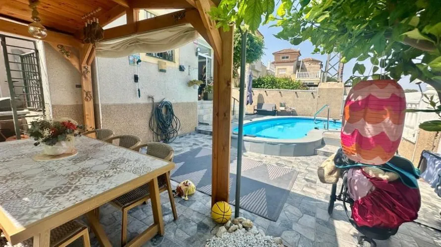Villa de en Algorfa, España No. 3304 № 16