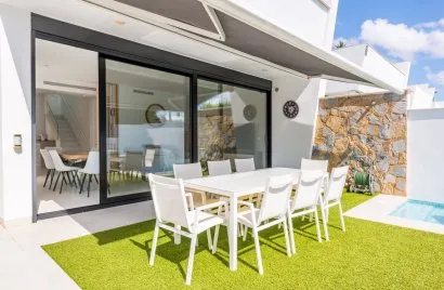 Villa de 139m² en Los Cuarteros, España No. 3482