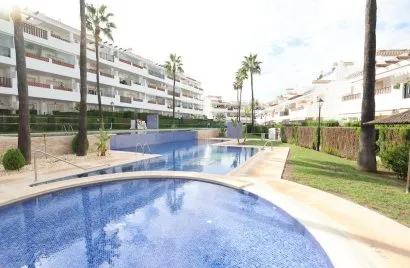 Apartamento de 2 dormitorios en Alicante, España No. 3577