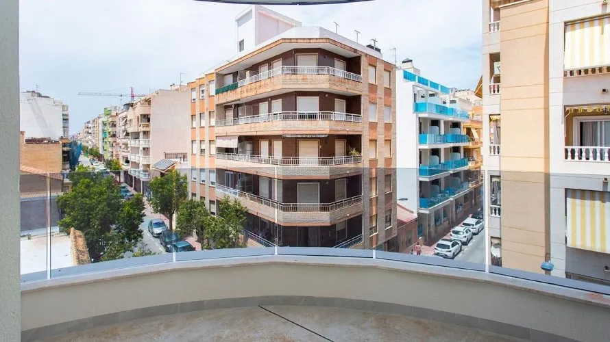 Apartamento de 83m² en Torrevieja, España No. 3600 № 21