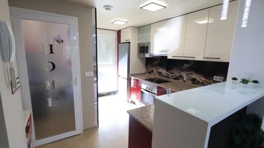Apartamento de 2 dormitorios en Alicante, España No. 3577 № 24