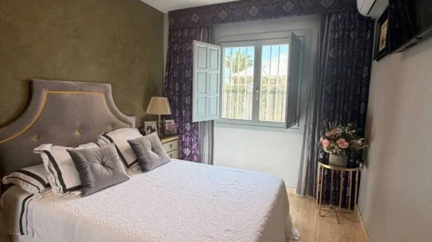 Apartamento de 2 dormitorios en Pilar de la Horadada, España No. 3562 № 2