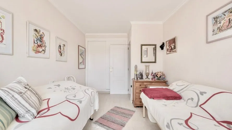 Сasa de 3 dormitorios en Torrevieja, España No. 3597 № 8