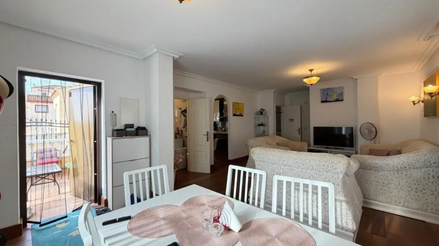 Villa de 4 dormitorios en Alicante, España No. 3556 № 18