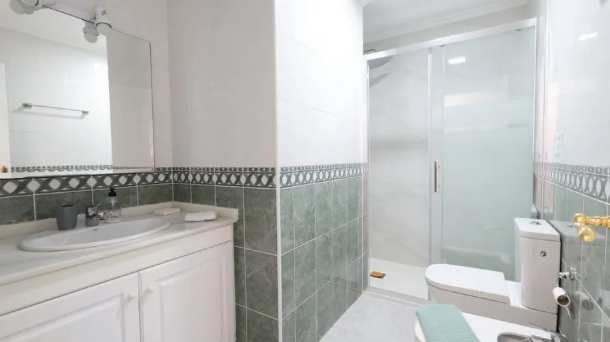 Apartamento de 2 dormitorios en Alicante, España No. 3576 № 4