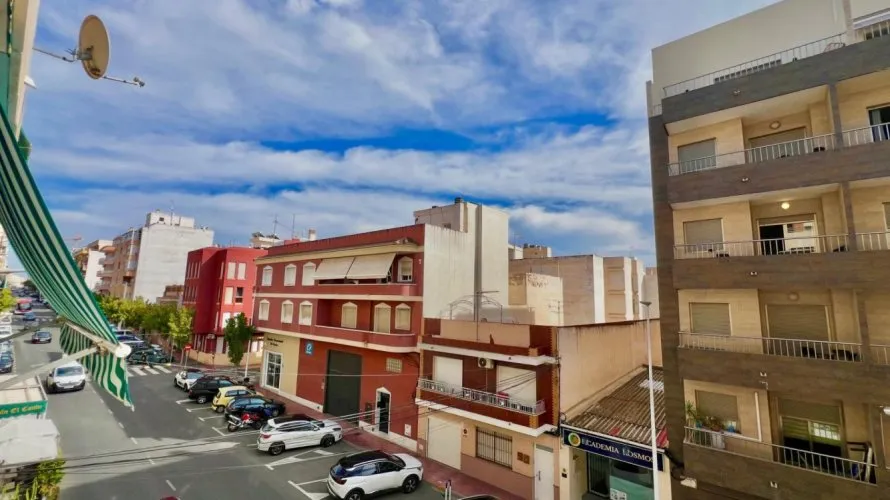 Apartamento de 2 dormitorios en Torrevieja, España No. 3590 № 17