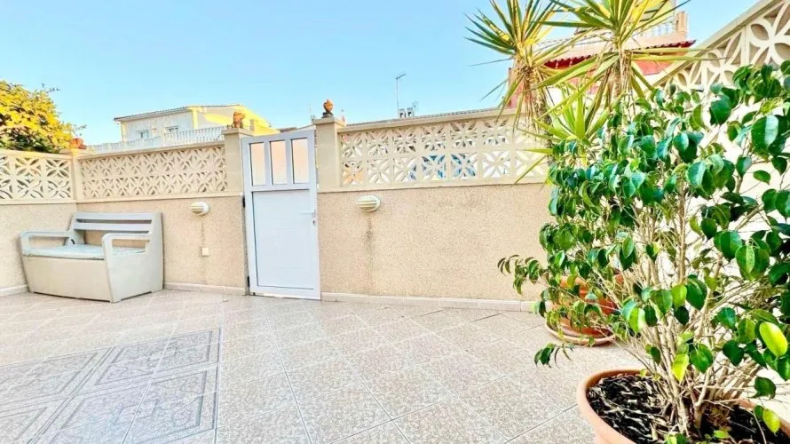 Сasa de 3 dormitorios en Torrevieja, España No. 3597 № 16