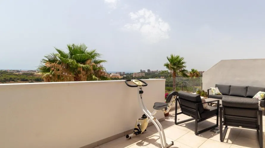 Сasa de 170m² en Cabo Roig, España No. 3615 № 1