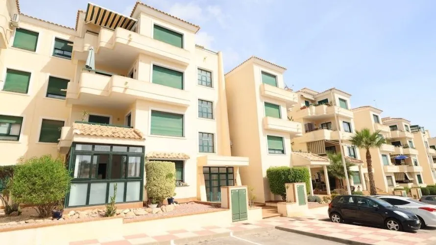 Apartamento de 2 dormitorios en Alicante, España No. 3576 № 12