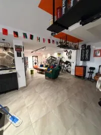 Propiedad comercial de 100m² en Torrevieja, España No. 3563