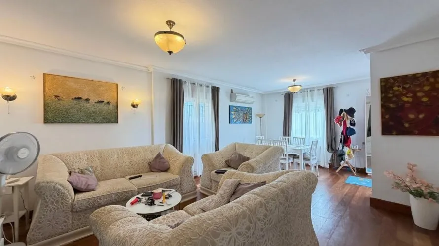 Villa de 4 dormitorios en Alicante, España No. 3556 № 17