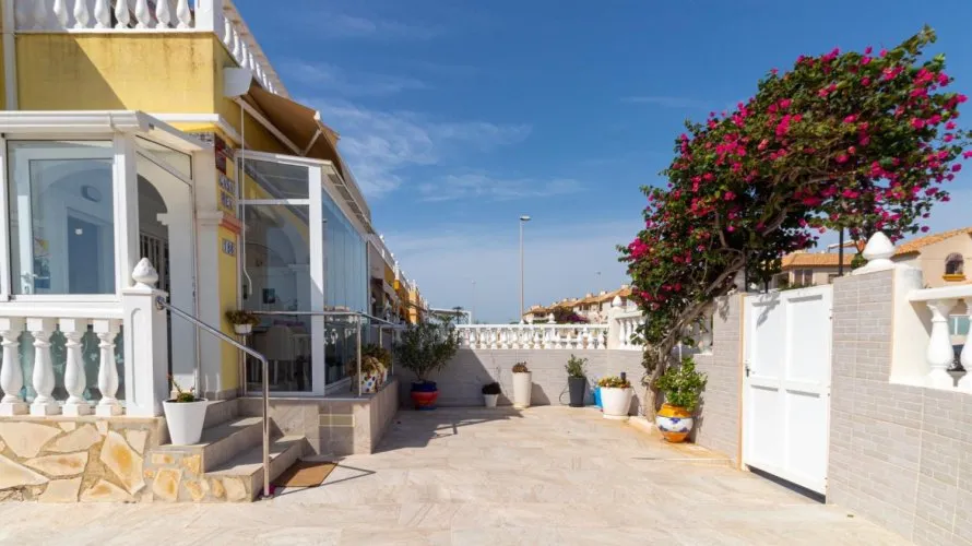 Сasa de 74m² en Cabo Roig, España No. 3612 № 20