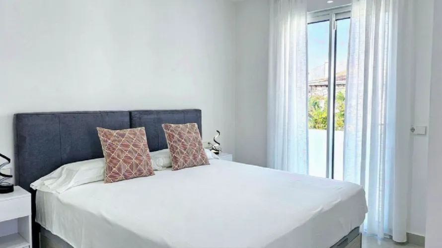 Villa de 6 chambres à Cortes (San Pedro De Alcantara), Spain No. 1020 № 3