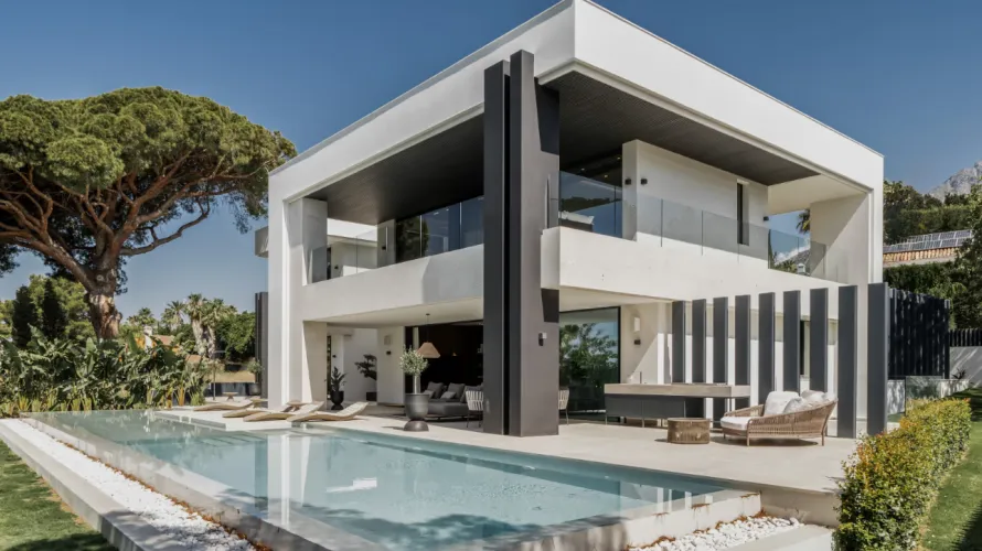 Villa de 5 chambres à Marbella, Spain No. 572 № 1