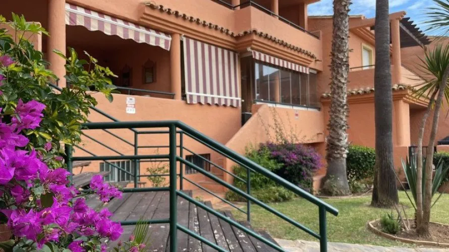 Apartment de 3 chambres à Estepona, Spain No. 384 № 17