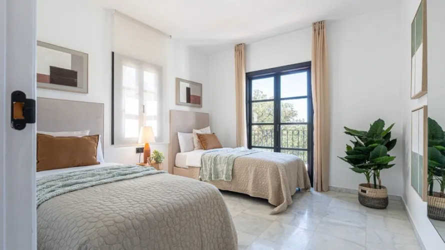 Villa de 6 chambres à Marbella, Spain No. 930 № 19