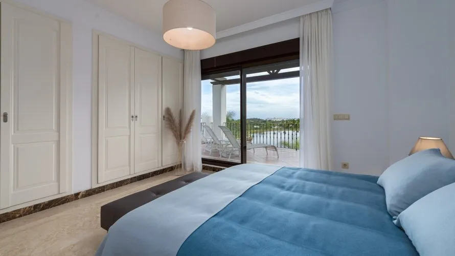 Villa de 3 chambres à Estepona, Spain No. 186 № 8