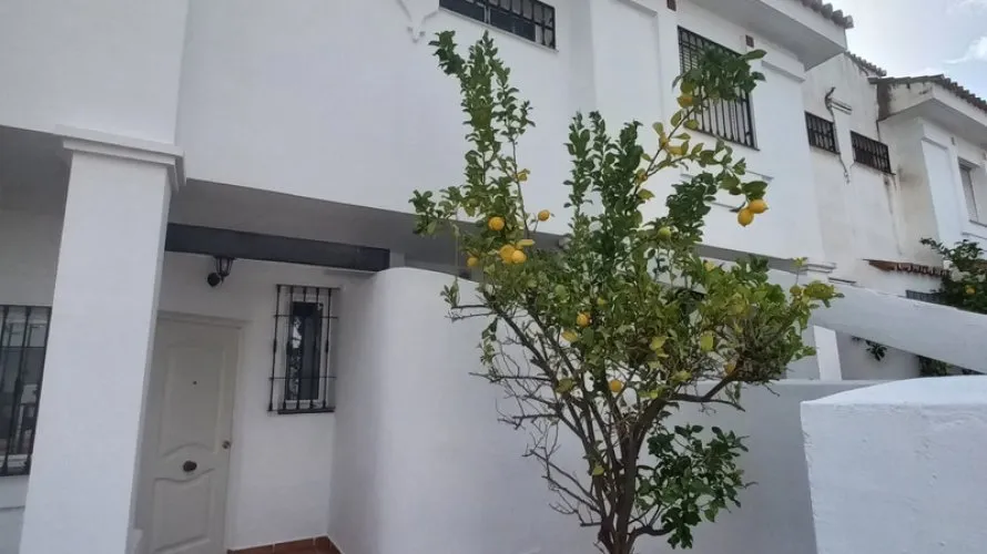 Townhouse de 5 chambres à Nueva Andalucia, Spain No. 412 № 17