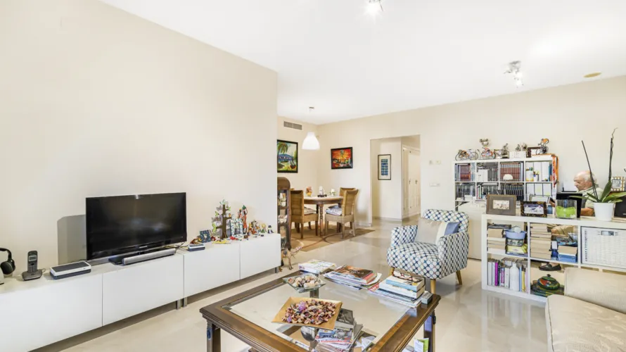 Apartment de 2 chambres à Cortes (San Pedro De Alcantara), Spain No. 661 № 8