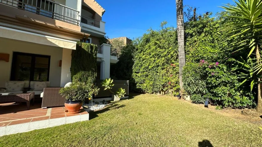 Apartment de 3 chambres à Benahavis, Spain No. 935 № 21