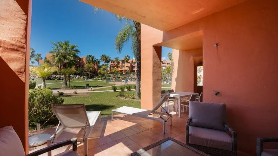 Apartment de 2 chambres à Estepona, Spain No. 468