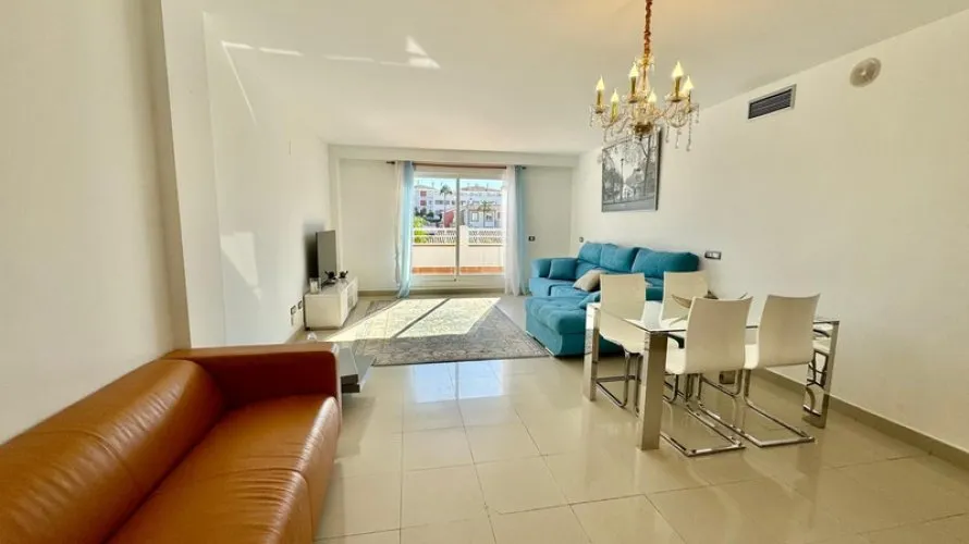 Apartment de 2 chambres à Cortes (San Pedro De Alcantara), Spain No. 654 № 5