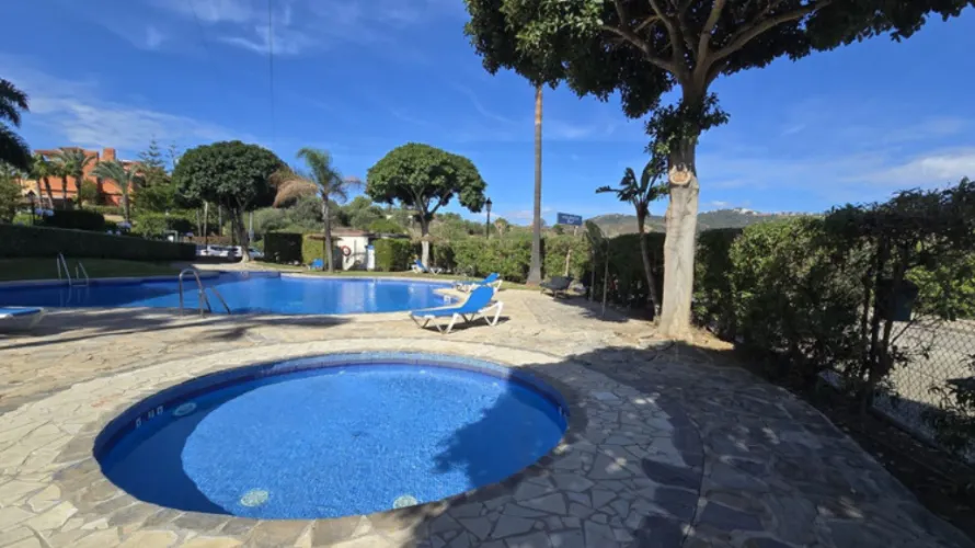 Apartment de 2 chambres à Marbella, Spain No. 973 № 21
