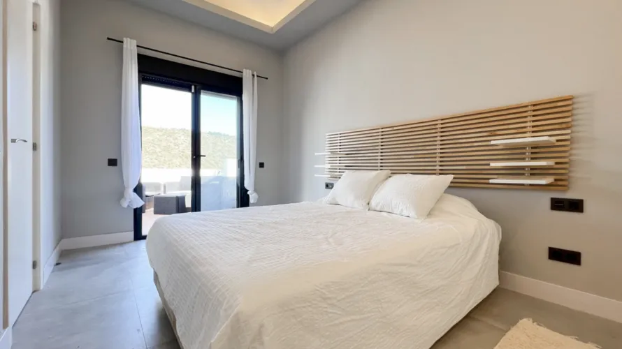 Apartment de 2 chambres à Benahavis, Spain No. 670 № 5