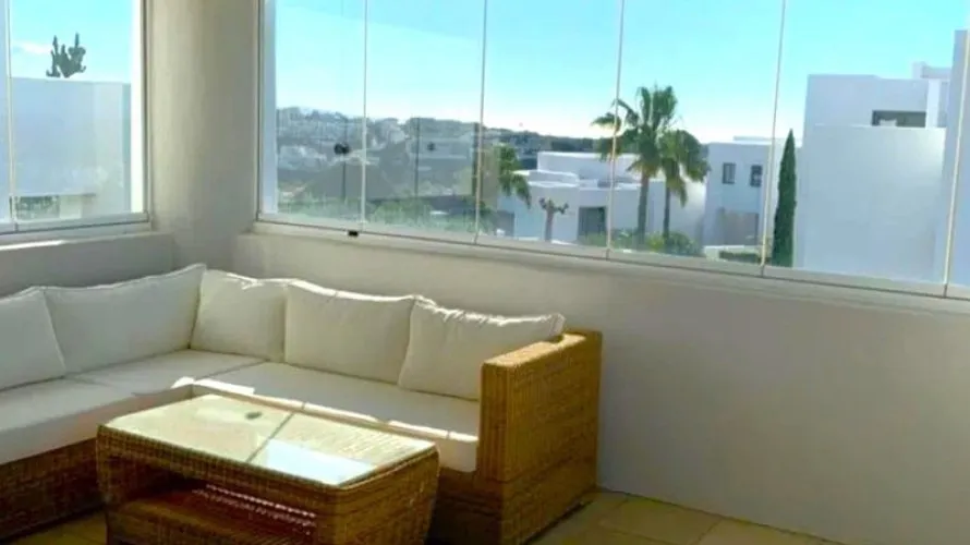 Apartment de 2 chambres à Benahavis, Spain No. 748 № 18