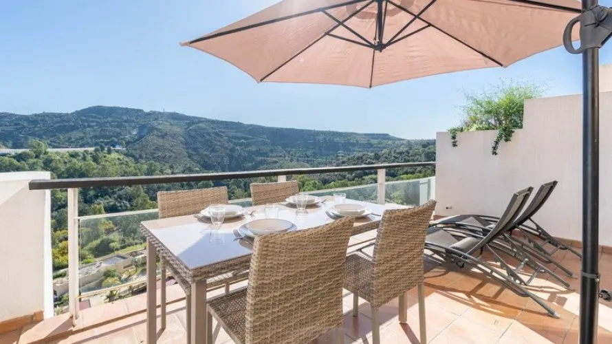Duplex de 2 chambres à Benahavis, Spain No. 861 № 8