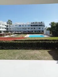 Apartment de 2 chambres à Estepona, Spain No. 864