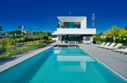 Villa de 4 chambres à Estepona, Spain No. 372