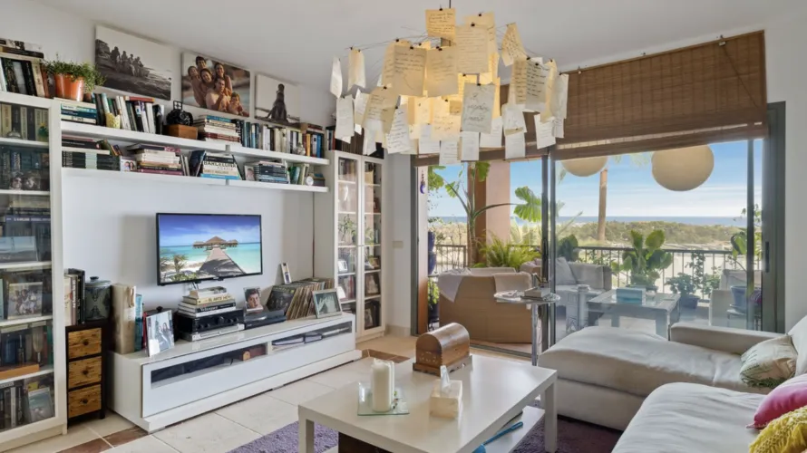 Apartment de 2 chambres à Estepona, Spain No. 706 № 1