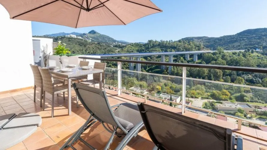 Duplex de 2 chambres à Benahavis, Spain No. 861 № 27