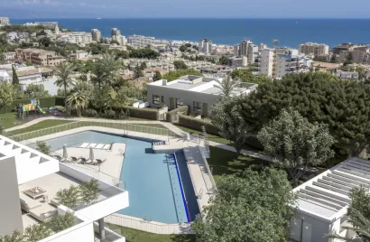 Apartment de 2 chambres à Torremolinos, Spain No. 431