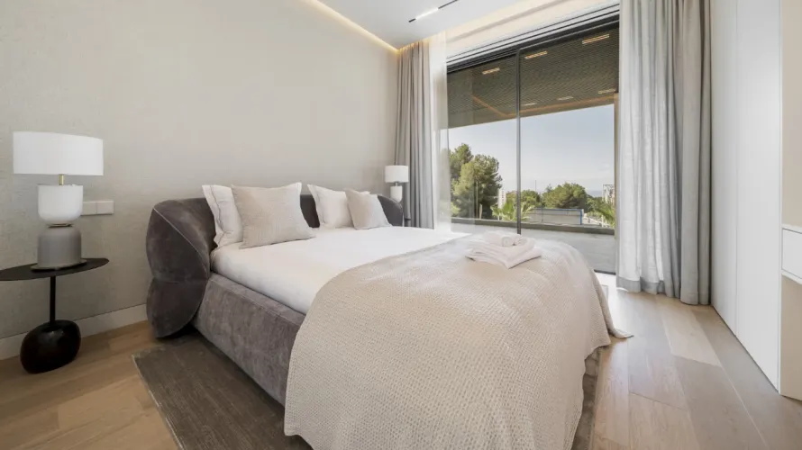 Villa de 5 chambres à Marbella, Spain No. 572 № 19