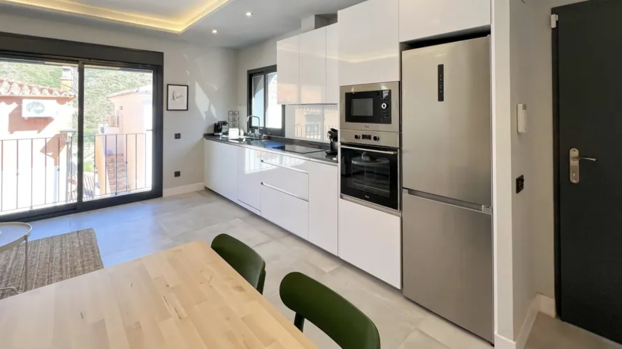 Apartment de 2 chambres à Benahavis, Spain No. 670