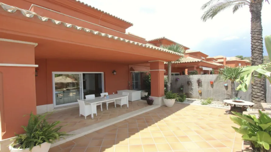Villa de 6 chambres à Marbella, Spain No. 537