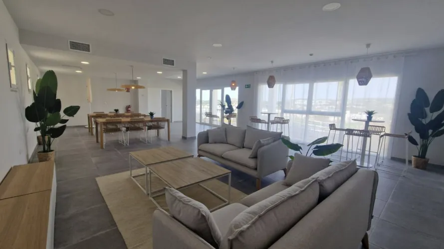 Apartment de 2 chambres à Estepona, Spain No. 1045 № 4