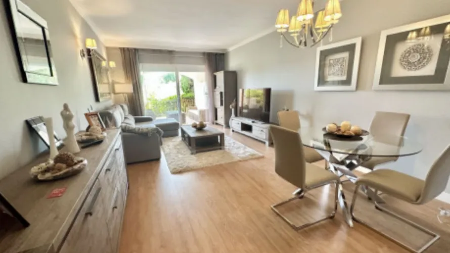 Apartment de 3 chambres à Marbella, Spain No. 541