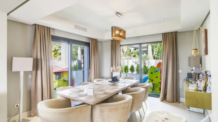 Villa de 5 chambres à Marbella, Spain No. 929 № 10