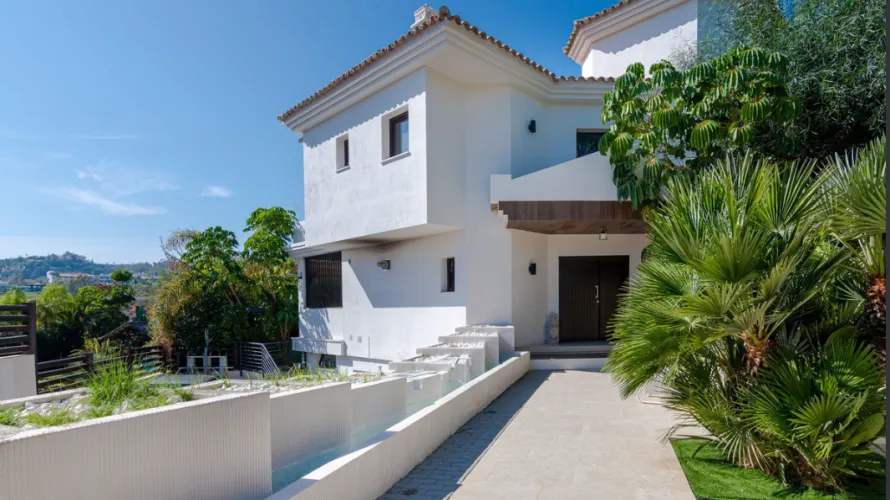 Villa de 5 chambres à Nueva Andalucia, Spain No. 1021 № 20
