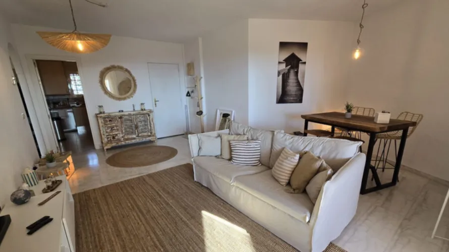 Apartment de 2 chambres à Marbella, Spain No. 973 № 19