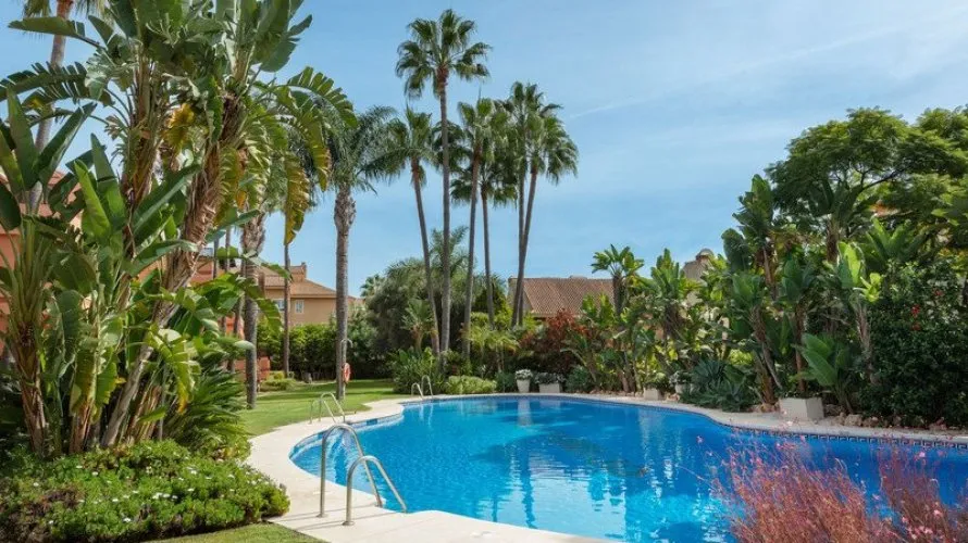 Apartment de 3 chambres à Marbella, Spain No. 364 № 1