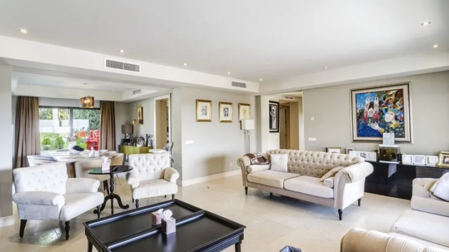 Villa de 5 chambres à Marbella, Spain No. 929 № 21