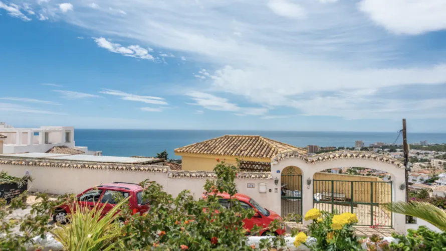 Apartment de 2 chambres à Mijas Costa, Spain No. 643 № 3
